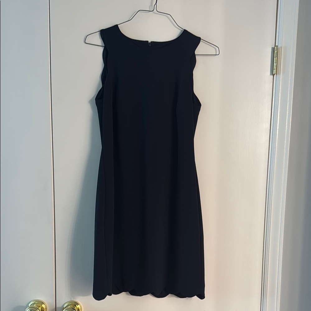 Elegant Navy Scalloped Sleeveless Dress